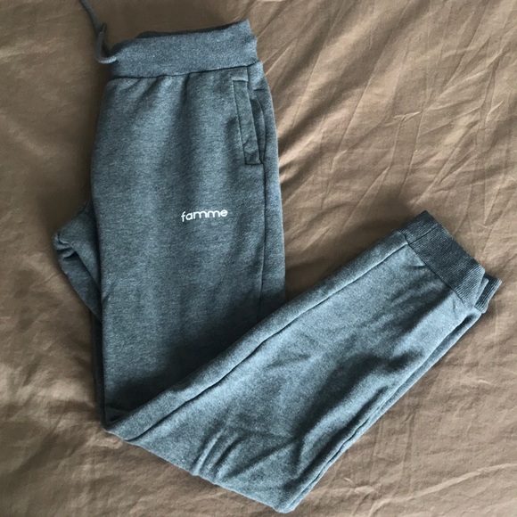 Famme sweatpants - Picture 1 of 5